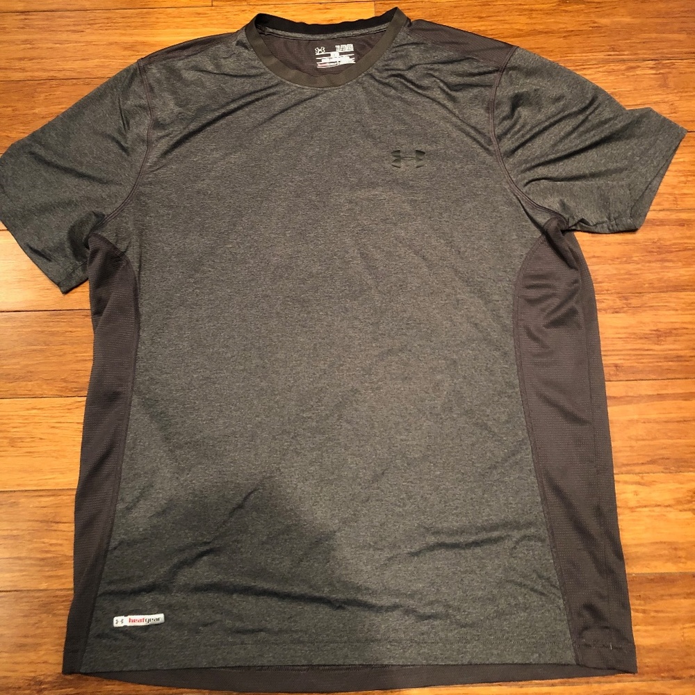 NWOT Under Armour heat gear performance tee
